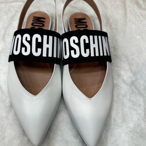Moschino White and Black Flats-Leather Slingback Flat
WHITE CALF / 39